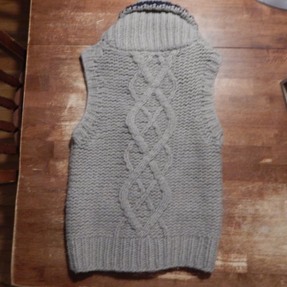 Abercrombie and Fitch 100% wool Fair Isle Nordic Icelandic vest size Medium - Picture 2 of 9